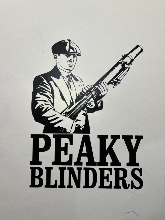 Peaky Blinders Apartment 5 Min Walk To Blackpool Tower Sleeps Up To 14 المظهر الخارجي الصورة